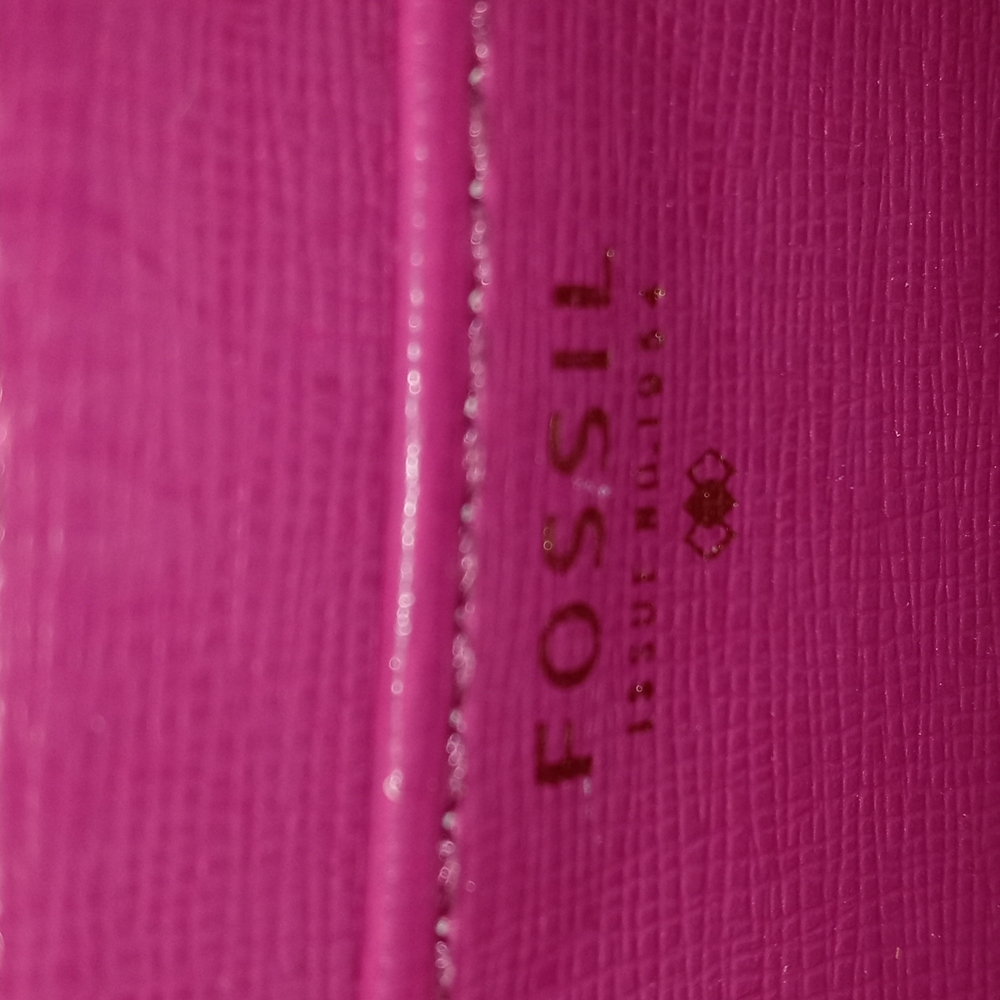 FOSSIL WRISTLET WALLETT - Picture 5 of 8
